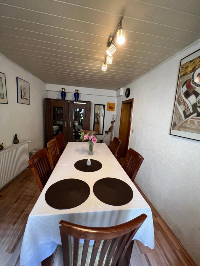 Gaestehaus Linden -Zweibettzimmer Экстерьер фото